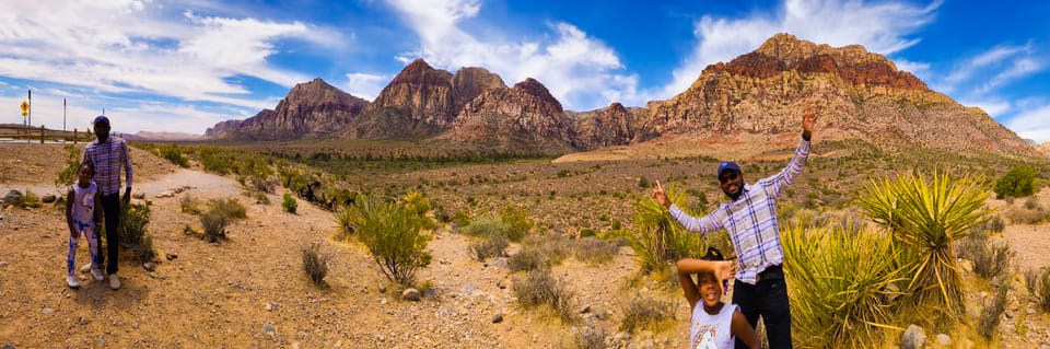 California desert, Red Rock Sign and Seven Magic Mts