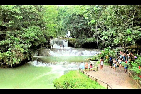 Negril : Safari sur la rivière noire et visite des chutes d&#039;YS avec déjeuner