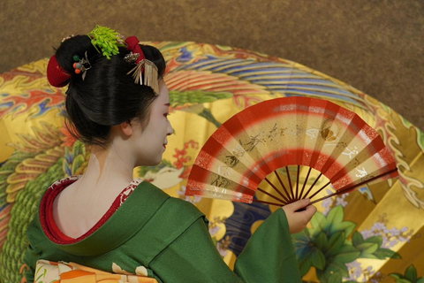 L&#039;arte della geisha: Spettacolo esclusivo e gioco giapponese