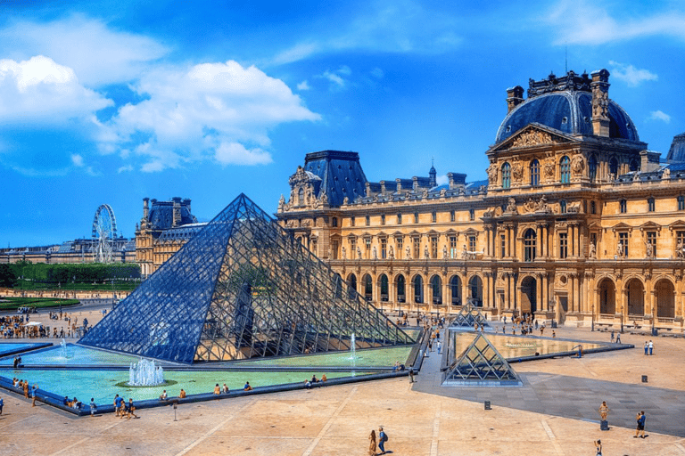 Paris: Louvre Entry Ticket and Guided Walking Tour