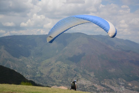 Medellín: experiencia en parapente