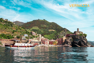 From La Spezia: Cinque Terre Boat Tour with Lunch and Wine