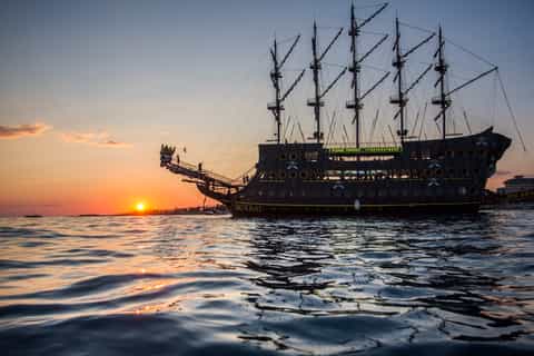 From Side: Sunset Cruise in Alanya with Dinner