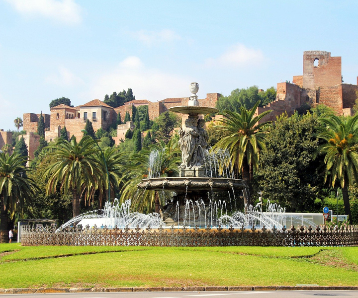 Málaga: 3-Hour Complete Walking Tour with Tickets