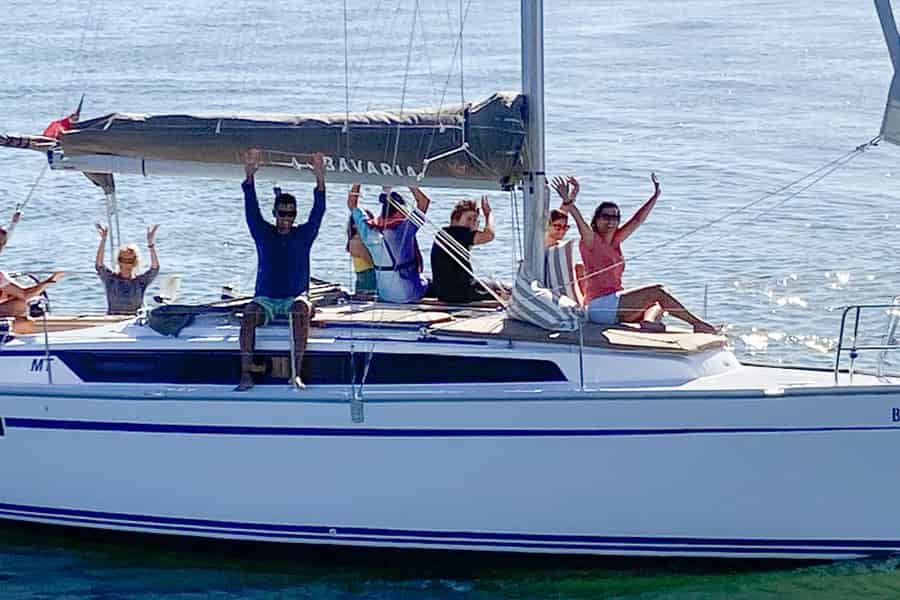 Lissabon: Flusskreuzfahrt auf dem Tejo, morgens, tagsüber, bei Sonnenuntergang oder nachts. Foto: GetYourGuide