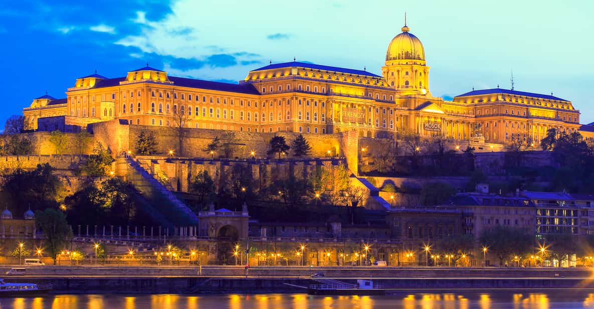 Budapest: Candlelit Dinner River Cruise with Live Music
