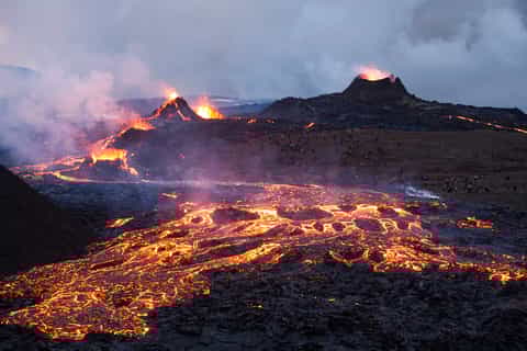 Reykjavík: Active Volcano Hike and Reykjanes Peninsula Tour