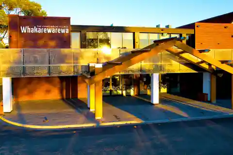 Rotorua: Whakarewarewa Village Guided Tour