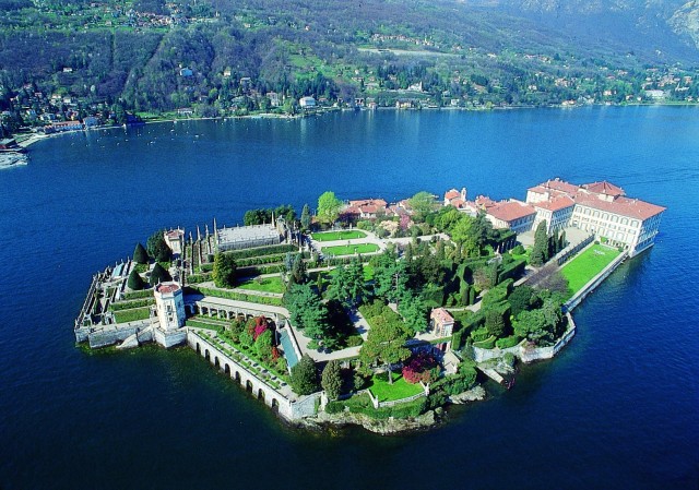 Visit Stresa - Boat tour of Isola Bella (Lake Maggiore) in Lake Maggiore