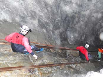 Ötztal: Guided Cave Tour for Beginners