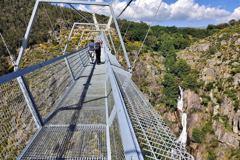 Porto: Escursione alle Passeggiate di Paiva e al Ponte Sospeso con pranzoPorto: Passeggiate di Paiva e Ponte Sospeso Escursione su sentiero completo