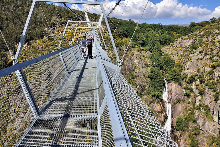 Porto: Escursione alle Passeggiate di Paiva e al Ponte Sospeso con pranzoPorto: Passeggiate di Paiva e Ponte Sospeso Escursione su sentiero completo