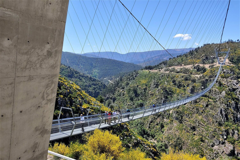 Porto: Escursione alle Passeggiate di Paiva e al Ponte Sospeso con pranzoPorto: Passeggiate di Paiva e Ponte Sospeso Escursione su sentiero completo