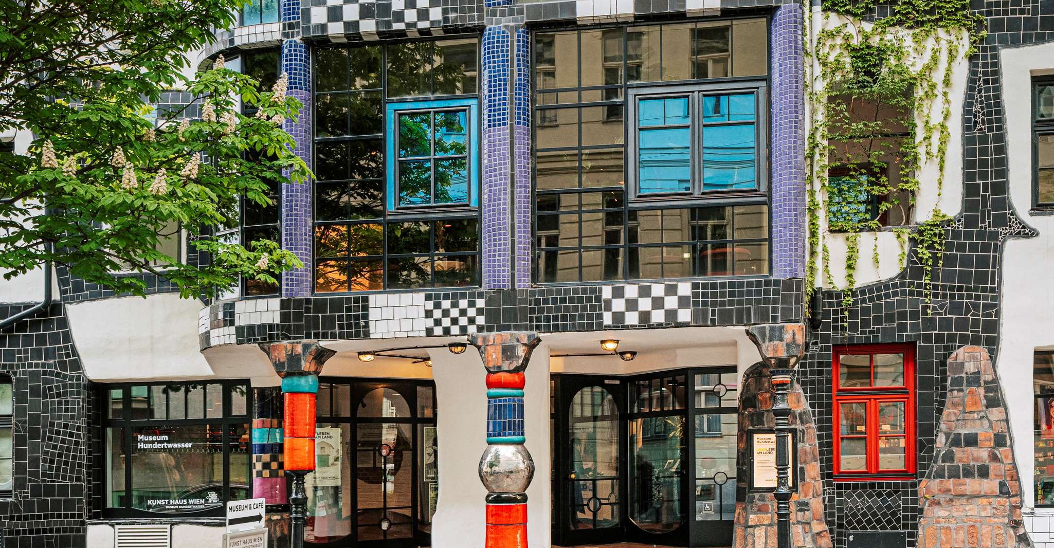 Vienna: Tickets for Kunst Haus Wien: Museum Hundertwasser