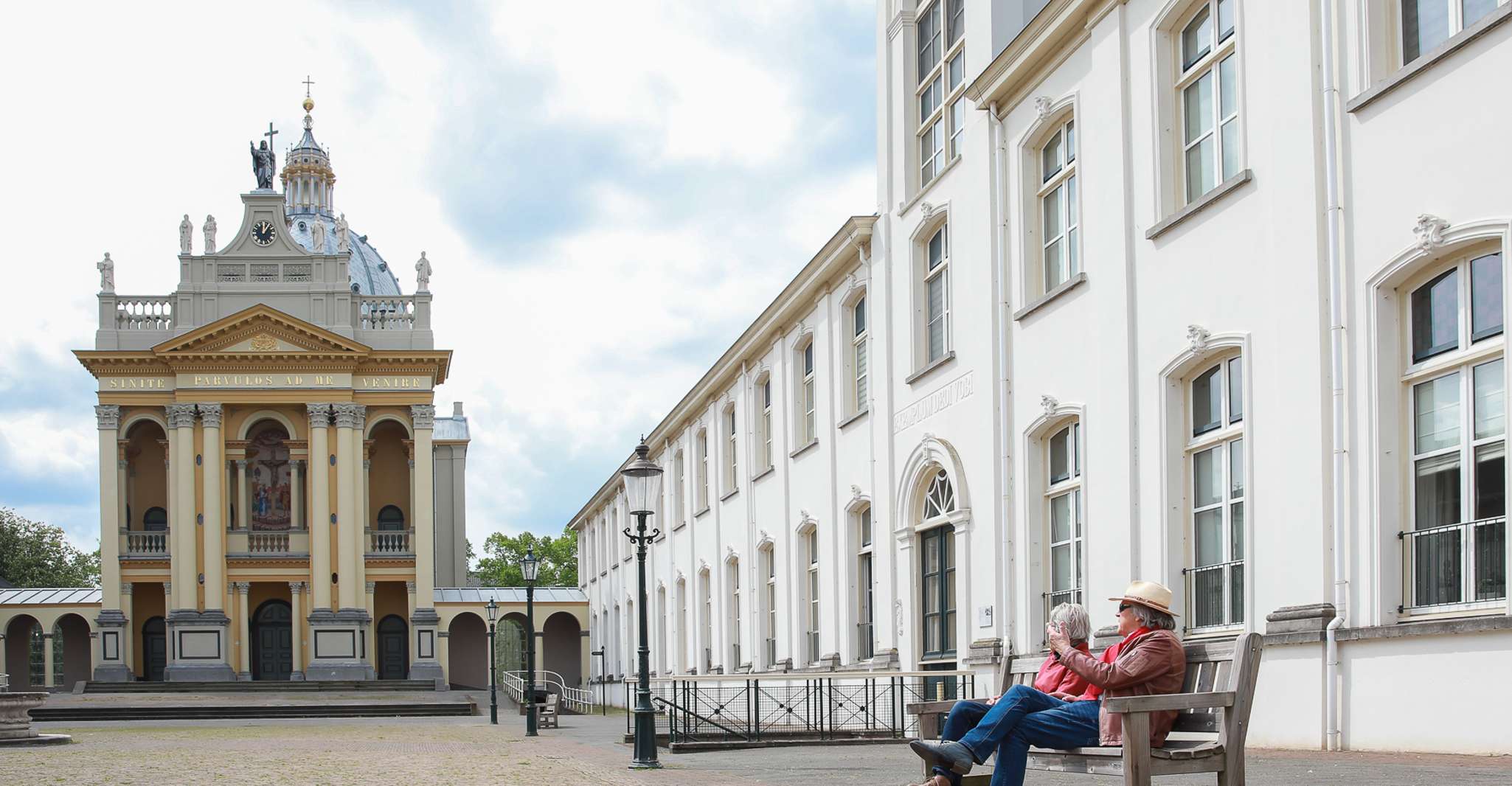 Oudenbosch, Guided City Walk - Housity