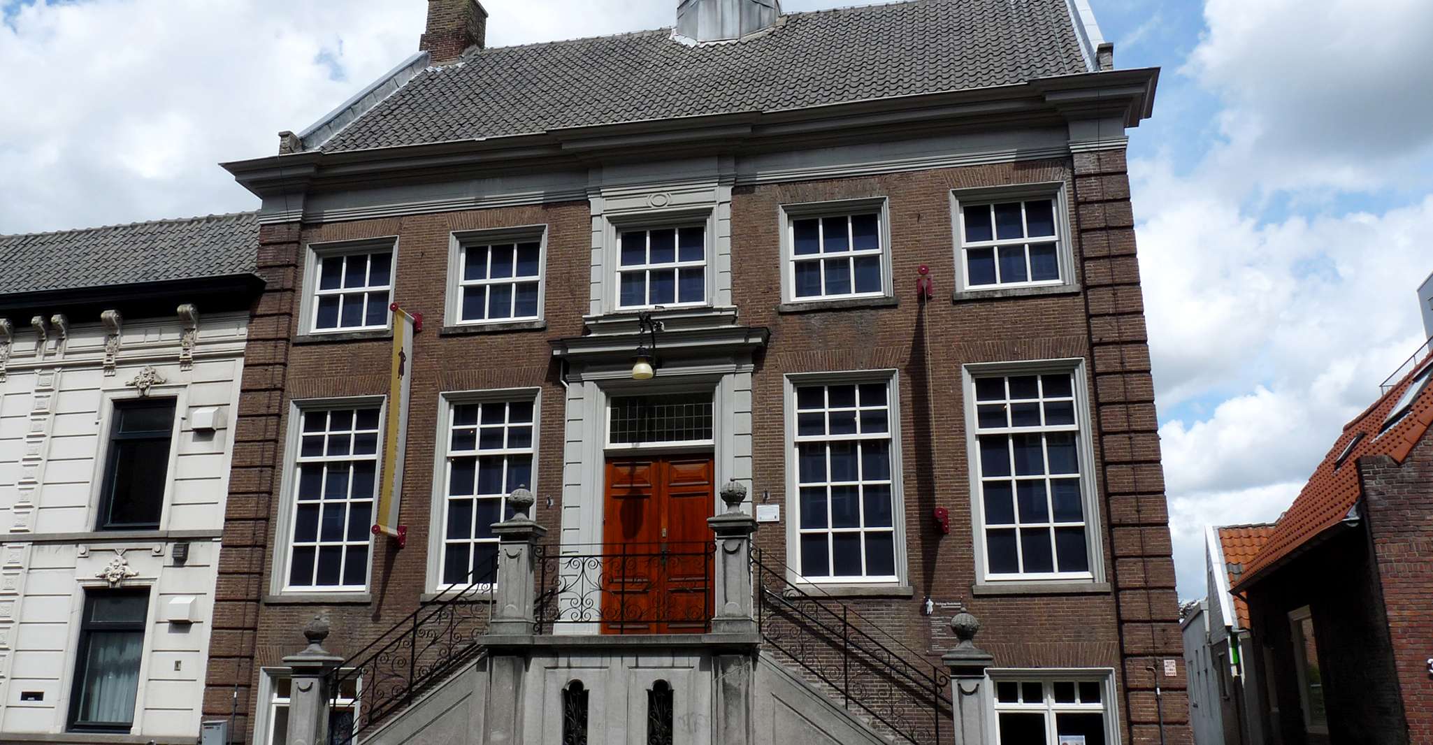 Oudenbosch, Guided City Walk - Housity