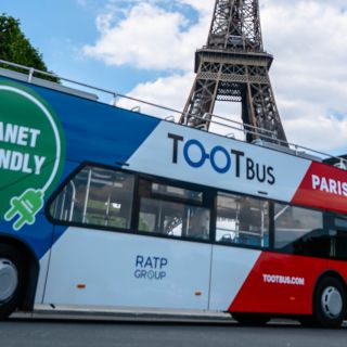Paris: Hop-on Hop-off Bus Tour & Seine Cruise