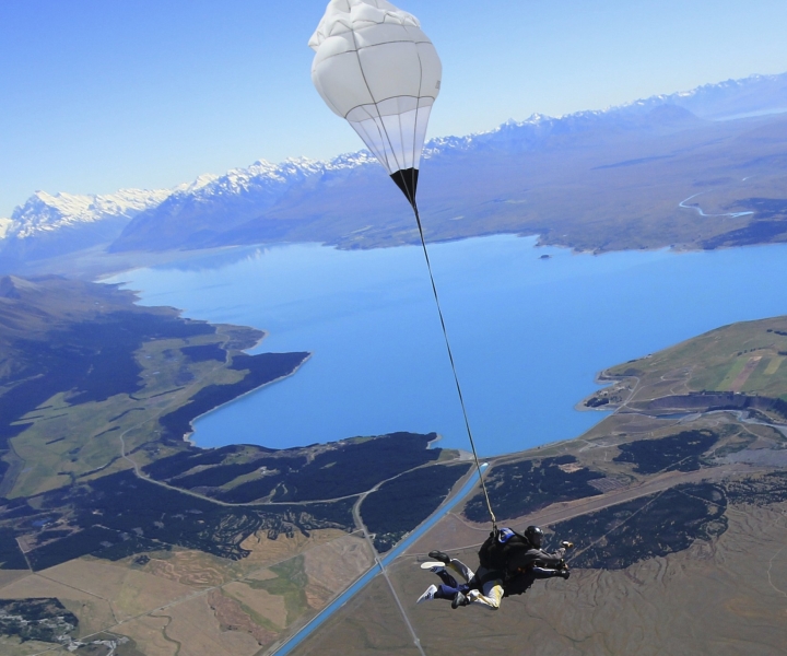 Mount Cook: Tandem Skydive Experience