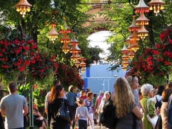 Kopenhagen: Führung durch die Tivoli-Gärten & Einlass ohne Anstehen Kopenhagen: Führung durch die Tivoli-Gärten & Einlass ohne Anstehen