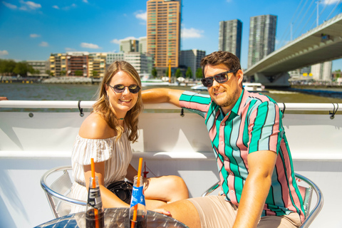 Rotterdam : Croisière dans le port avec guideCroisière avec café et gâteau