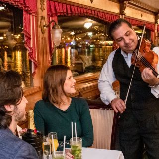 Boedapest: Donaucruise met Hongaars diner en livemuziek