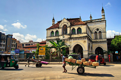 Local Colombo City Tour by Tuk Tuk ( Morning / Evening )