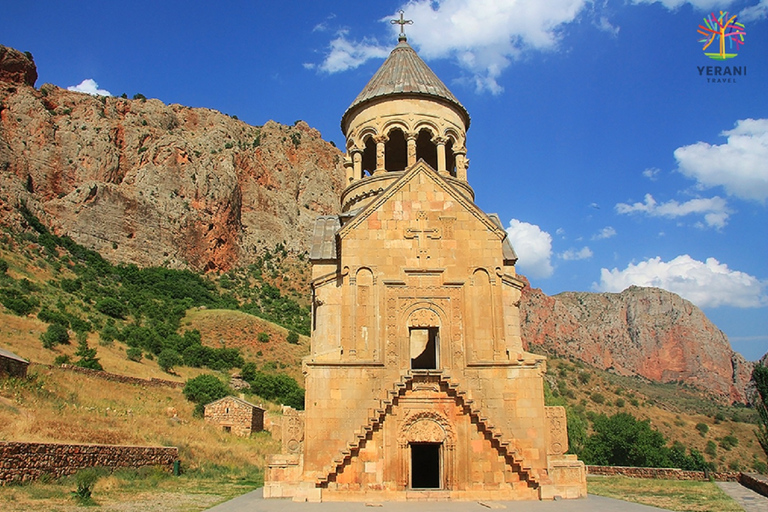 Yerevan: Escursione di un giorno a Khor Virap, Noravank, Grotta e degustazione del vinoDa Yerevan: gita di un giorno a Khorvirap, Noravank e Areni Winery