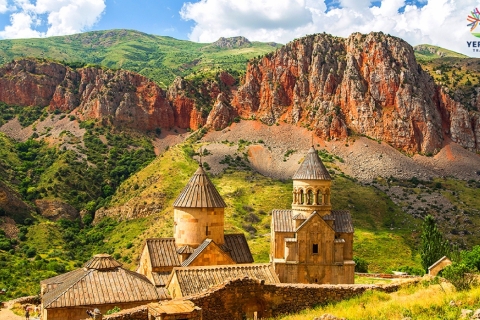 Desde Ereván Excursión de un día a Khorvirap, Noravank y Bodegas Areni
