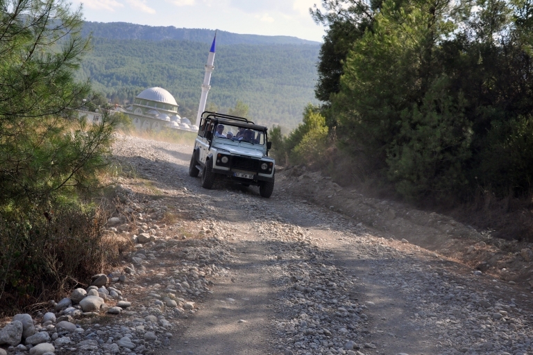 Ab Antalya: Ganztägige Jeep-Safari im Taurusgebirge