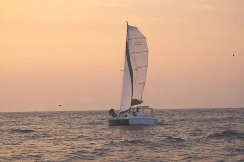 Monterey Bay: Sunset Catamaran Sailing Cruise