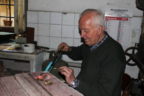 Firenze: Tour delle botteghe artigianeFirenze: tour dei laboratori artigianali