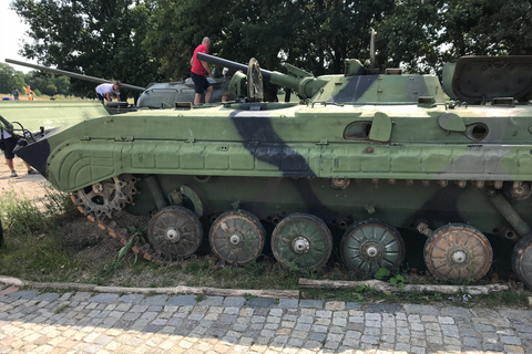 Praga: Esperienza di guida del carro armatoEsperienza di guida di carri armati