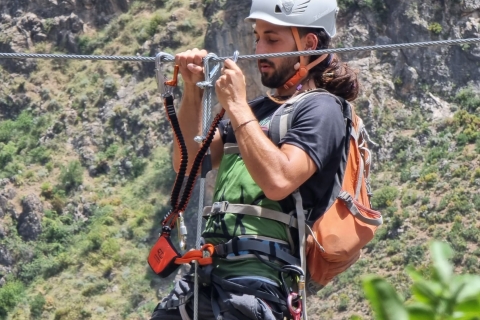 Granada: experiencia de escalada en vía ferrata