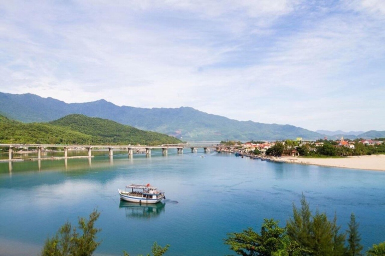 From Hue: Bus Transfer to Hoi An with Sightseeing Stops