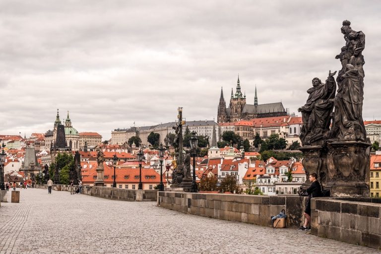 Praga: gran recorrido a pie por el icónico interior del exteriorGran recorrido a pie icónico de Praga, parte uno (circuito matutino)
