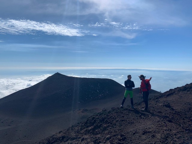 Visit Etna to 3.000 m with a Volcano Guide in Etna