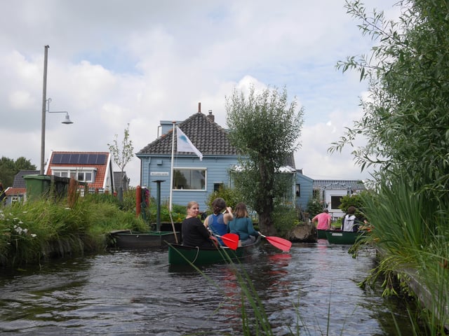 Amsterdam: 2-Hour Guided Canoe Trip