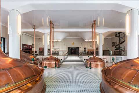 Barcelona: Estrella Damm Old Brewery Tour with Tasting