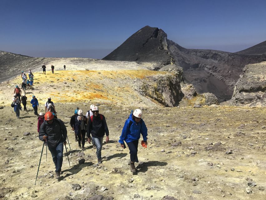 Monte Etna: trekking guidato ai crateri sommitali da Catania