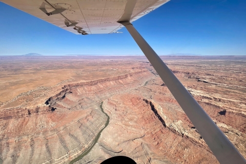 Moab: visite combinée en avion de Monument Valley et de CanyonlandsMoab: visite panoramique en avion de Monument Valley