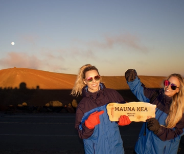 Hilo/Waikoloa: Mauna Kea Summit Sunset and Stargazing Tour
