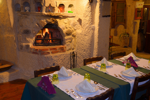 Göreme : dîner et spectacle folklorique dans un restaurant