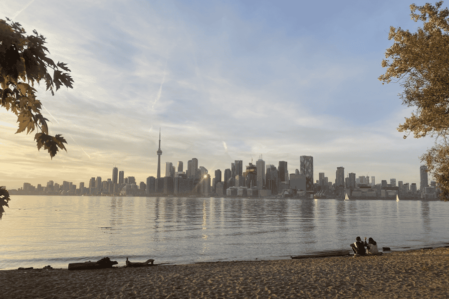 Toronto: Stadtrundfahrt mit dem Bus oder zu Fuß auf Englisch oder Französisch. Foto: GetYourGuide Toronto: Stadtrundfahrt mit dem Bus oder zu Fuß auf Englisch oder Französisch. Foto: GetYourGuide