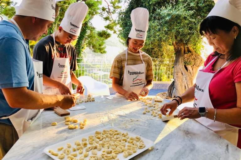 Sorrento: włoskie doświadczenie w gotowaniu lub robieniu pizzySorrento: włoskie doświadczenie kulinarne