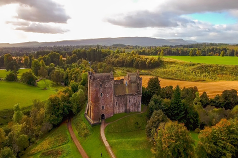 From Edinburgh: Outlander Castles and Highlands Day Tour