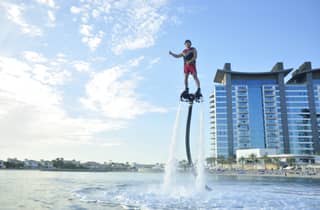 Dubai: sessione di flyboard di 30 minuti al Dukes The Palm Beach Side
