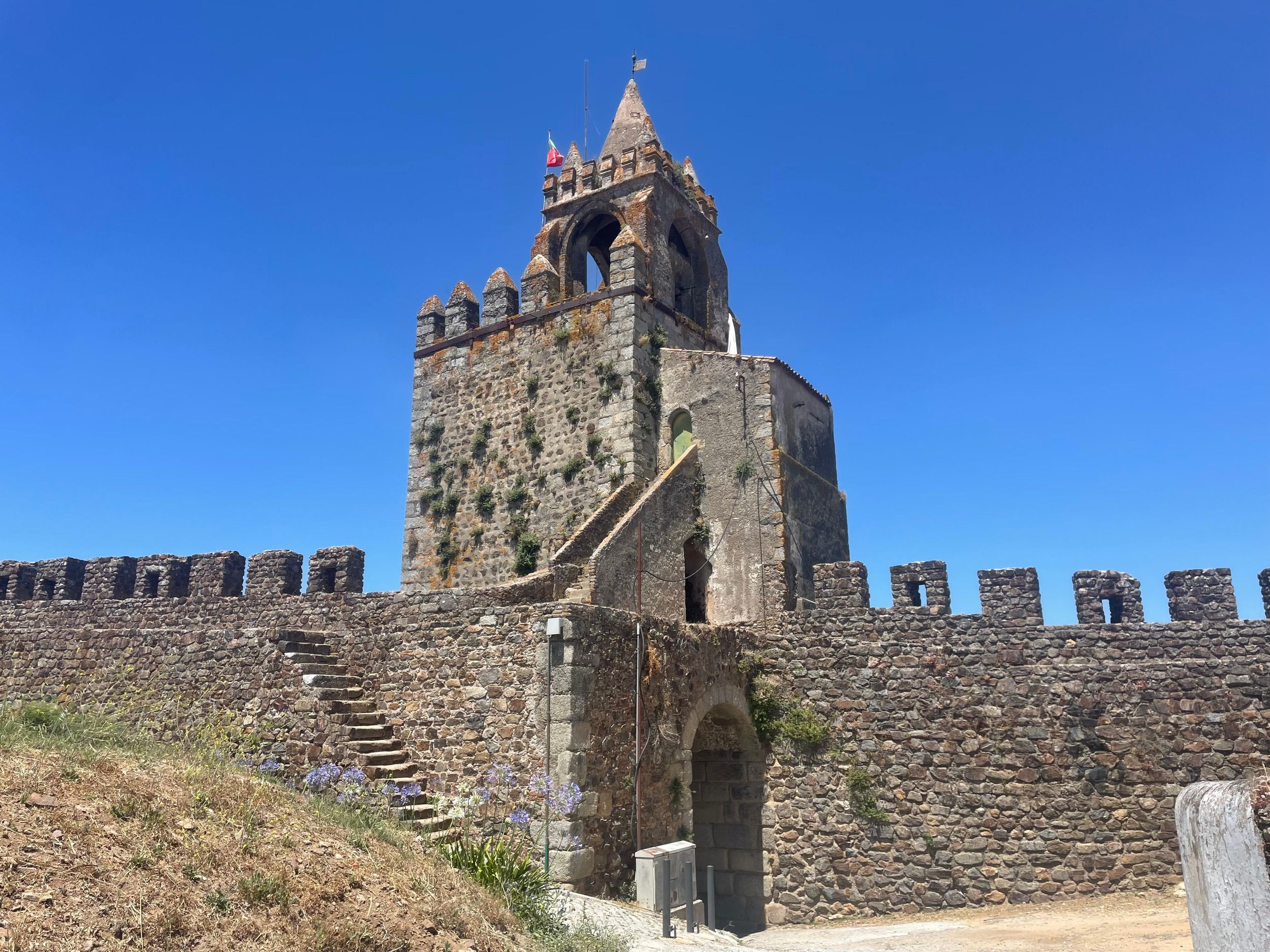 Von Évora oder Montemor aus: Besuch der Burg von Montemor-o-Novo