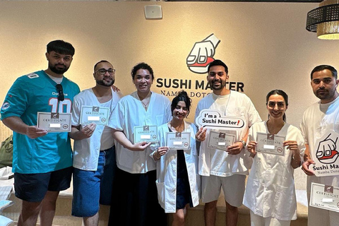 Osaka: Sushi Making in Spacious Studio with Certificate 10/1～Sushi Roll Making Experience