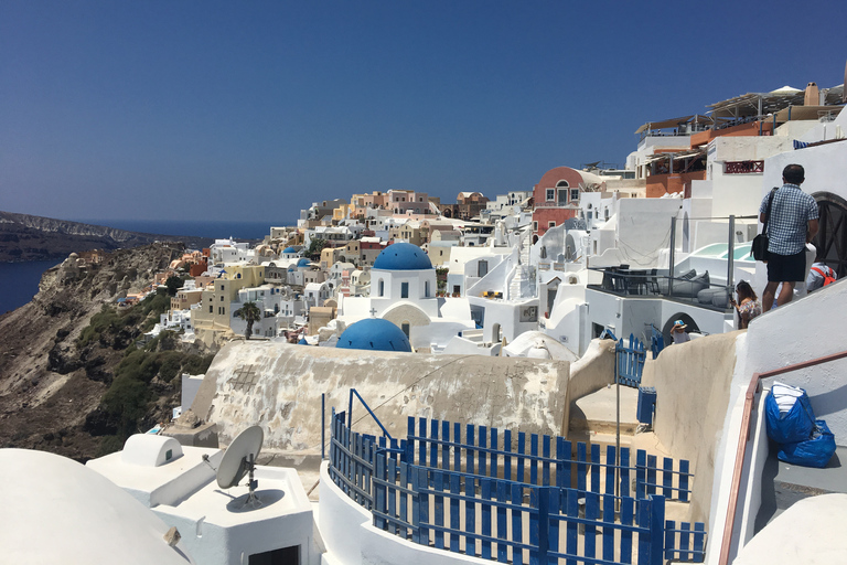 From Oia: Highlights of Akrotiri and Oia Tour