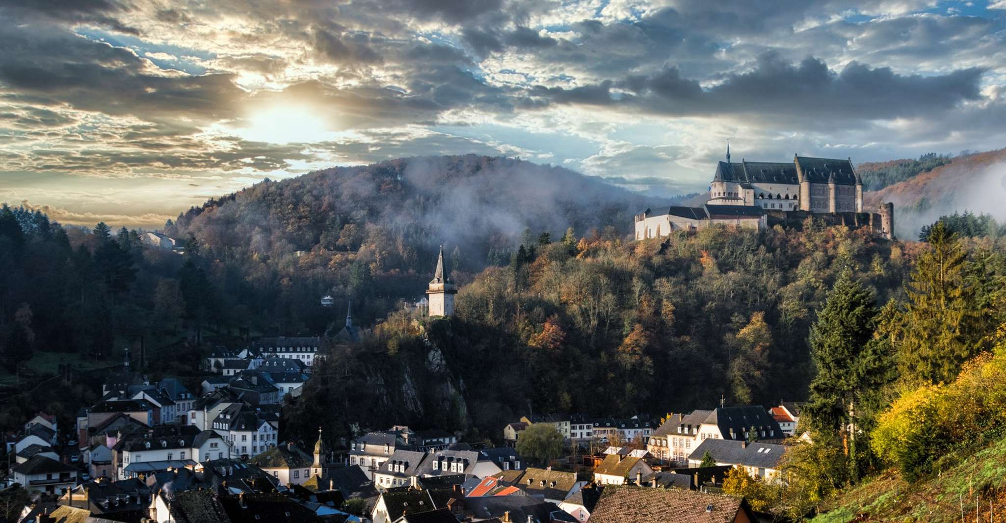 Luxembourg, Vianden Castle Entry Ticket - Housity